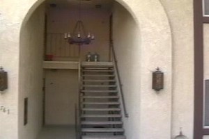 All Units Entry Way.jpg