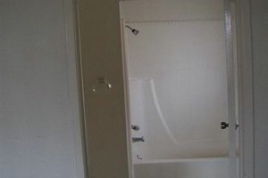 Master shower.jpg