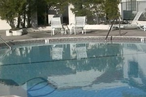 Pool.jpg