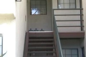 Stairs to Apt4.jpg